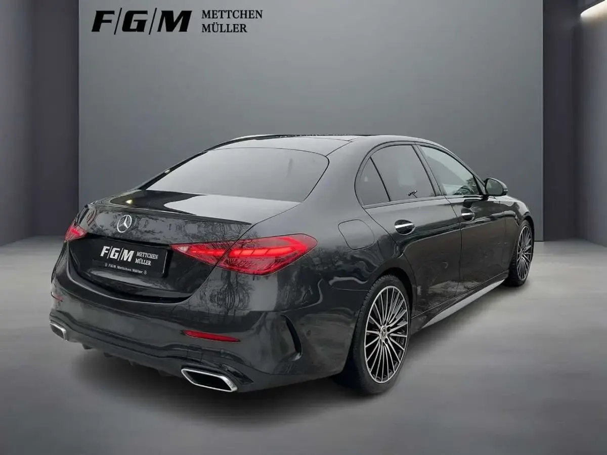 Gebraucht Mercedes C300 AMG 265 PS (194 kW) 2023 Metalliclack graphitgrau Limousine