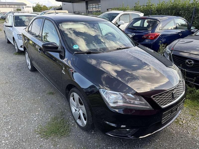Schwarz Gebraucht 2013 Seat Toledo Style Kleinwagen | 4.999 € (Fairer Preis) - Bild 1/4
