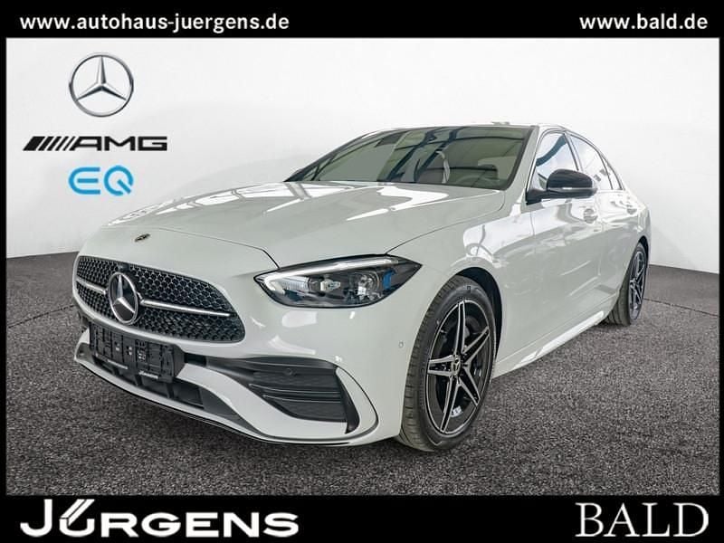 Weiß unilack polarweiß Gebraucht 2025 Mercedes C200 AMG Limousine | 41.490 € (Fairer Preis) - Bild 1/4