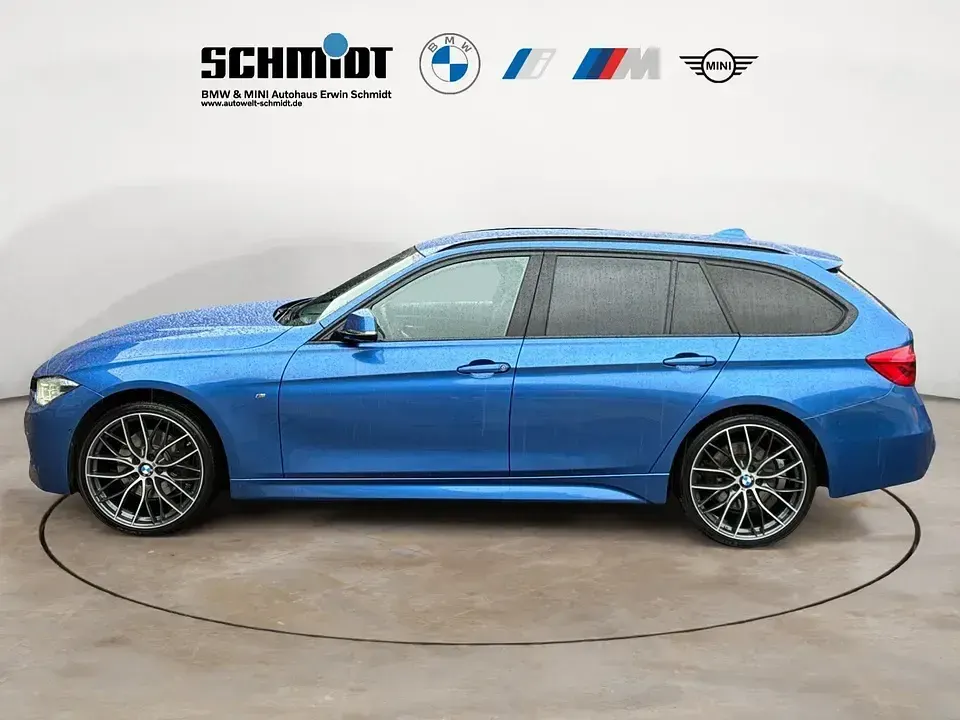 Gebraucht BMW 330 M Sport 258 PS (189 kW) 2017 Estoril blau Kombi