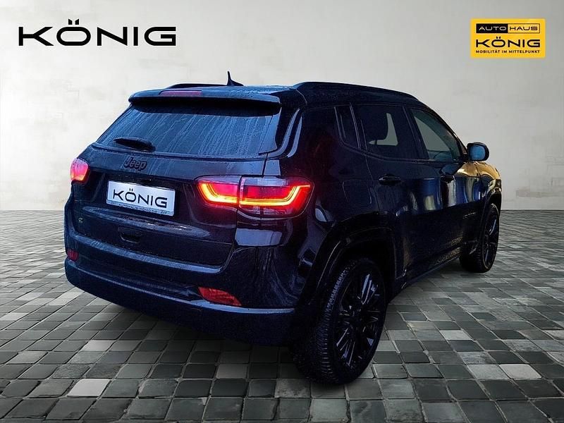 Gebraucht Jeep Compass 131 PS (96 kW) 2023 Schwarz SUV