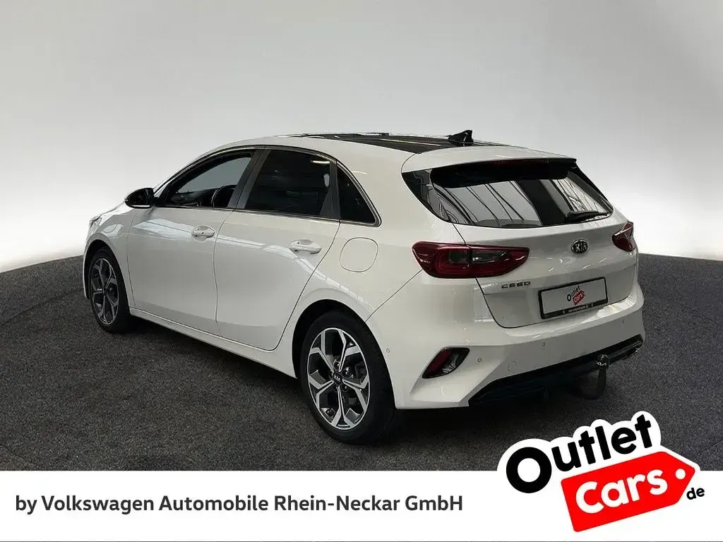 Gebraucht Kia Ceed Platinum Edition 140 PS (102 kW) 2018 Deluxe weiss metallic Kleinwagen