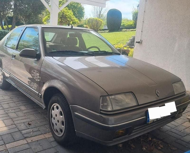 Second-hand Renault 19 73 CP (53 kW) 1991 Bej Berlinǎ