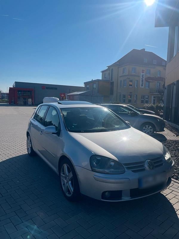 Gebraucht VW Golf V 140 PS (102 kW) 2004 Grau Kleinwagen