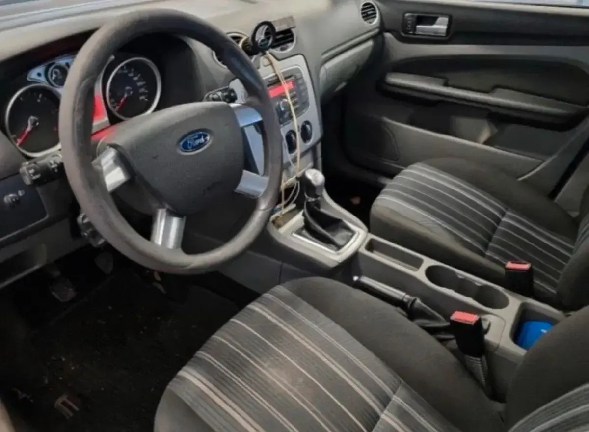 Gebraucht Ford Focus 109 PS (80 kW) 2011 Blau Kombi
