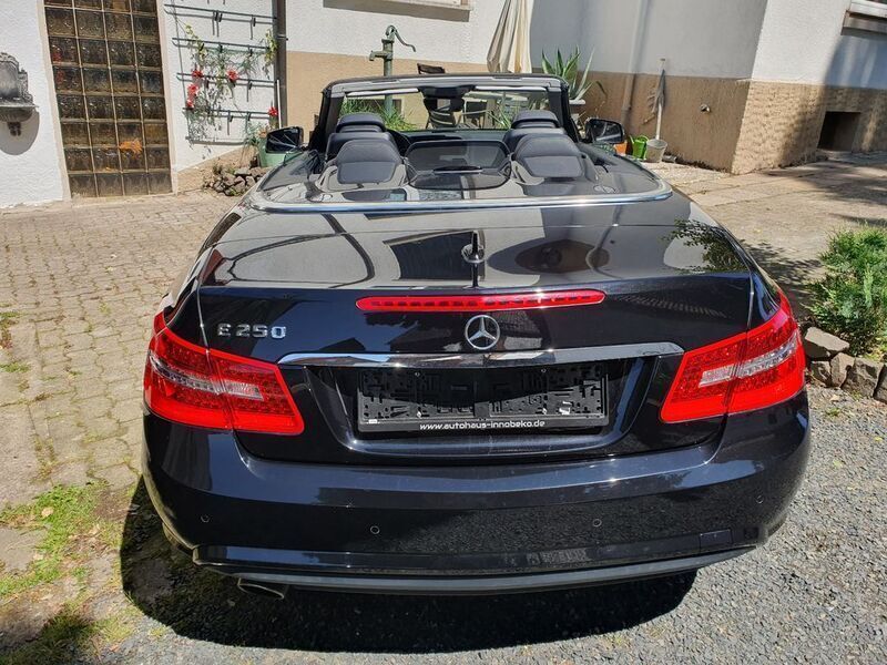 Gebraucht Mercedes E250 Elegance 204 PS (150 kW) 2012 Obsadin Cabrio