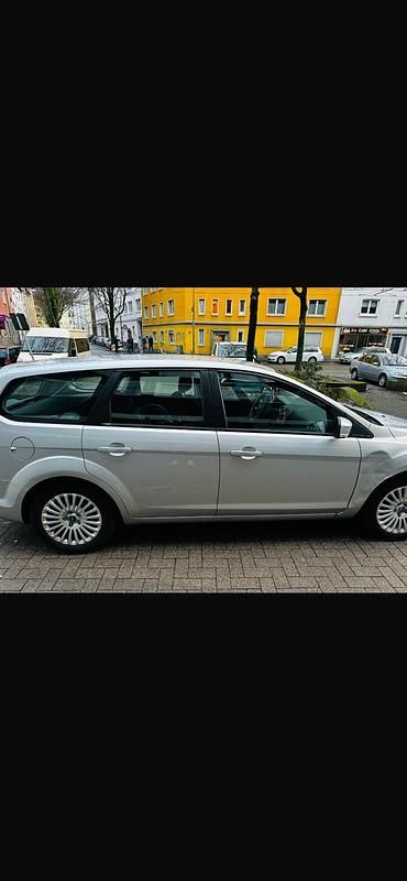 Gebraucht Ford Focus 101 PS (74 kW) 2008 Silber Kombi