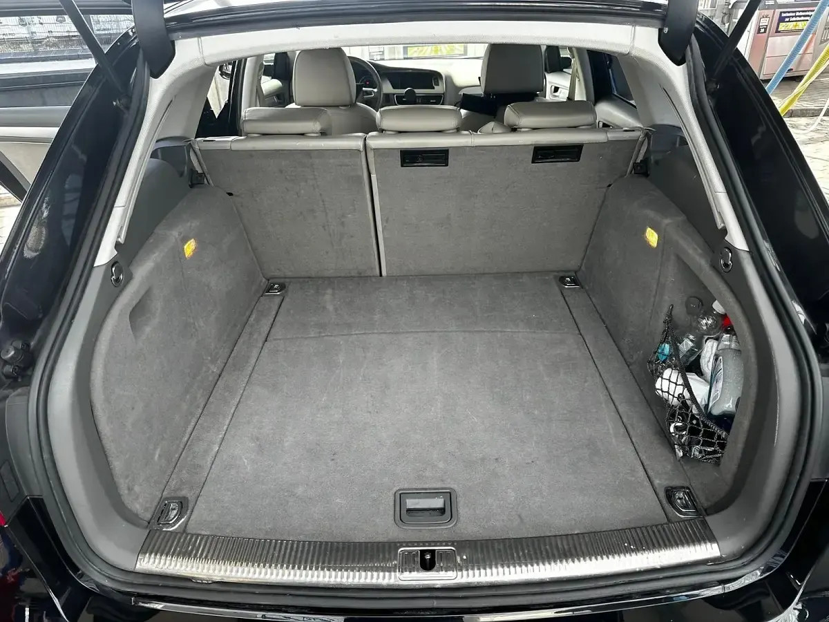 Używany Audi A4 140 KM (102 kW) 2009 Czarny Kombi