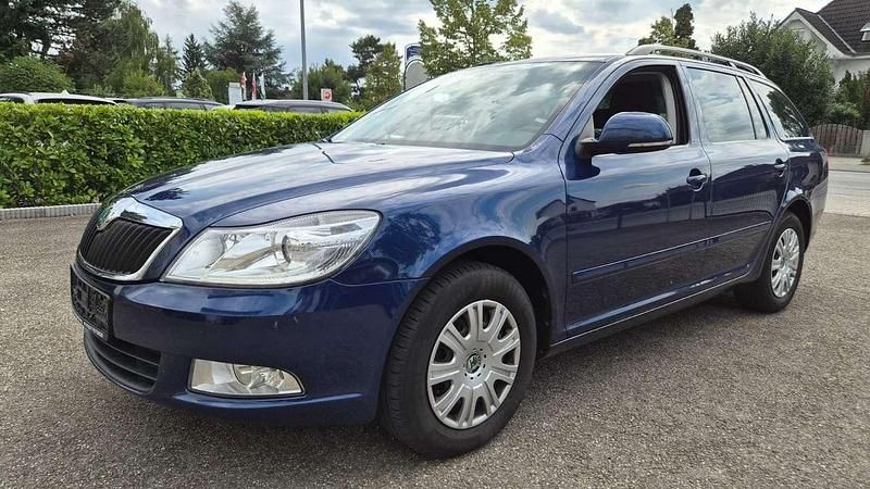 Modra storm/storm blau Gebraucht 2011 Skoda Octavia Ambiente Kombi | 2.980 € (Superpreis) - Bild 1/4