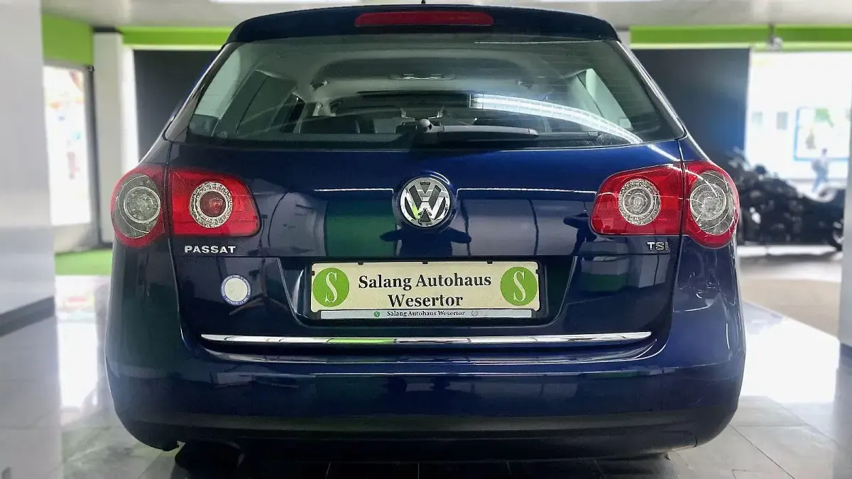 Gebraucht VW Passat Highline 160 PS (117 kW) 2010 Blau Kombi