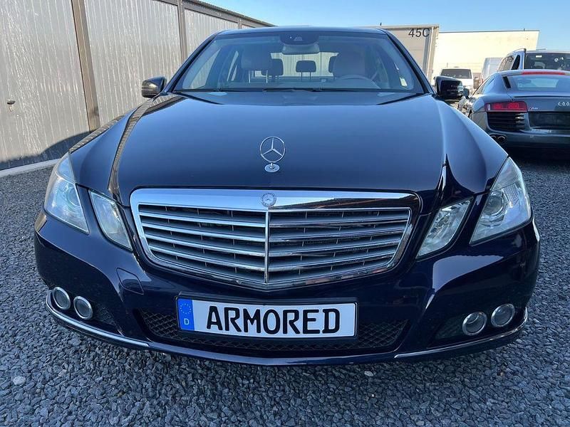 Gebraucht Mercedes E350 231 PS (169 kW) 2011 Blau Limousine