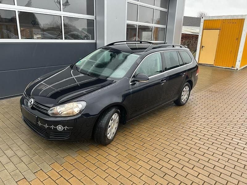 Gebraucht VW Golf VI Comfortline 105 PS (77 kW) 2011 Schwarz Kleinwagen