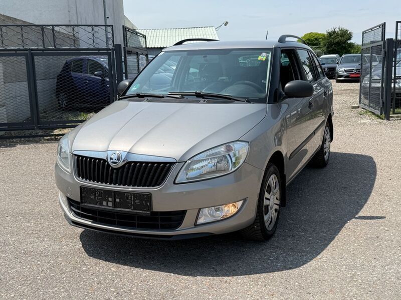 Braun Gebraucht 2013 Skoda Fabia Active Kombi | 1.699 € (Guter Preis) - Bild 1/4