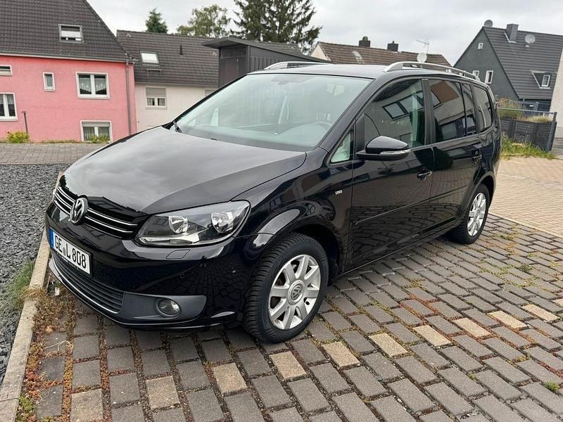 Schwarz Gebraucht 2014 VW Touran Comfortline Van / Kleinbus | 9.900 € (Guter Preis) - Bild 1/4