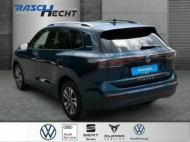 Neu VW Tiguan Life 150 PS (110 kW) 2026 Nightshade blue metallic SUV