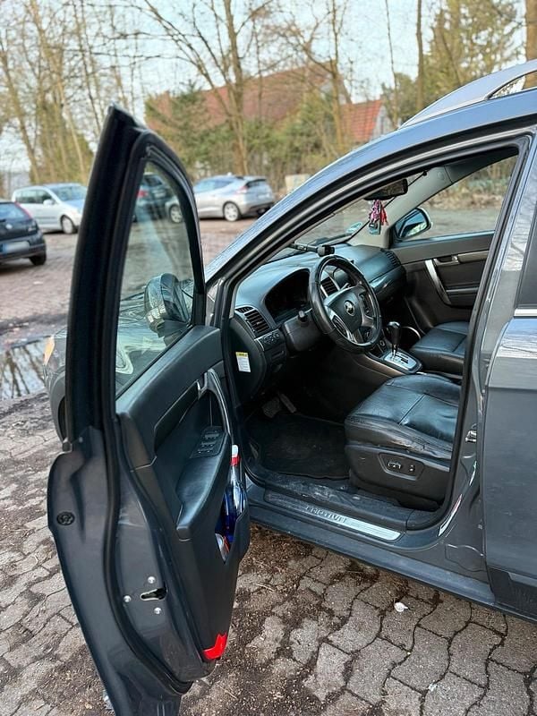 Gebraucht Chevrolet Captiva LT 150 PS (110 kW) 2010 Silber SUV