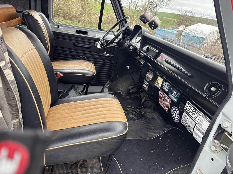 Second-hand Ford Transit 65 CP (47 kW) 1977 Roșu Monovolum