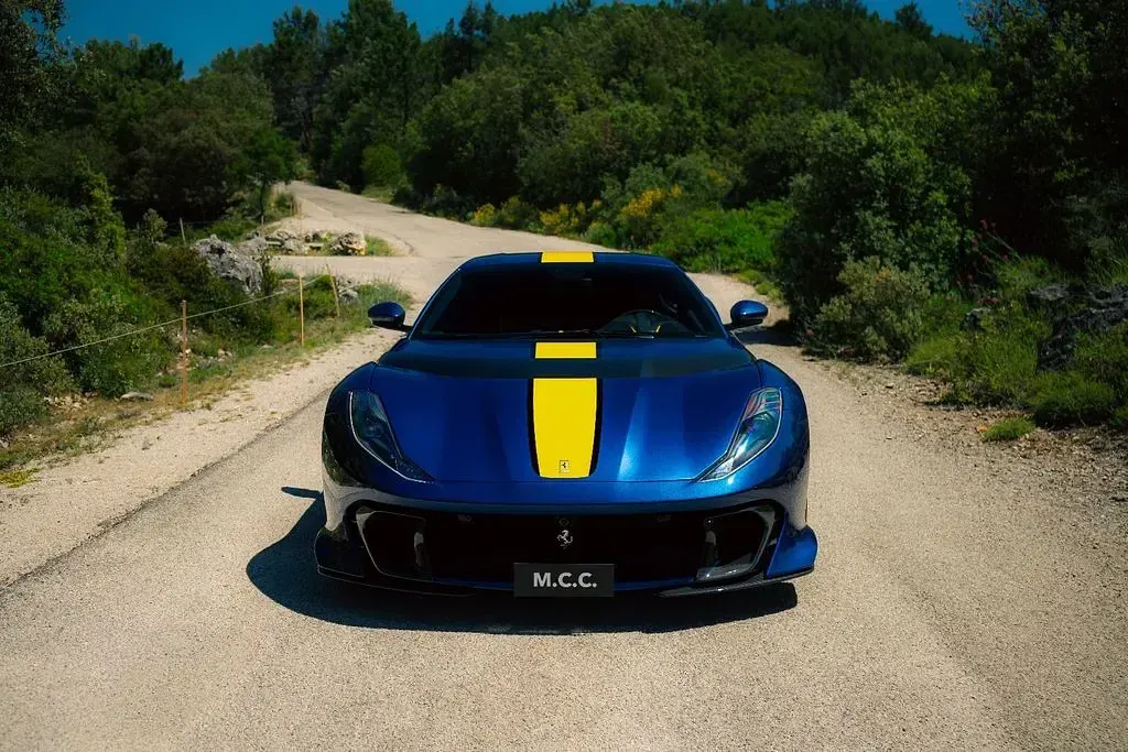Gebraucht Ferrari 812 829 PS (609 kW) 2022 Blau