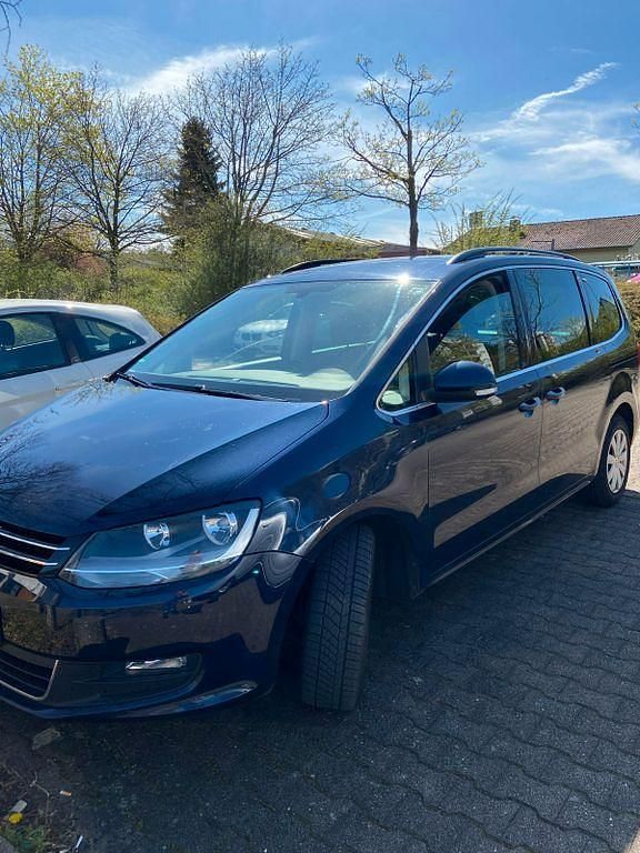 Gebraucht VW Sharan 116 PS (85 kW) 2014 Blau Van / Kleinbus