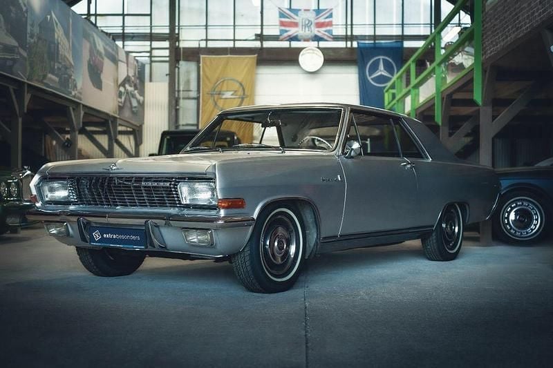 Silber Gebraucht 1965 Opel Diplomat Limousine | 248.870 € - Bild 1/4