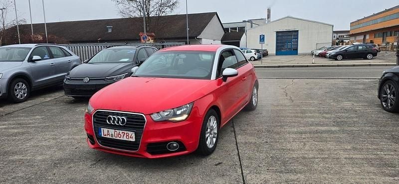 Gebraucht Audi A1 Attraction 86 PS (63 kW) 2010 Rot Limousine