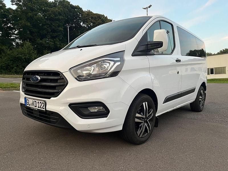Weiß Gebraucht 2019 Ford Transit Tourneo Trend Van / Kleinbus | 21.800 € (Superpreis) - Bild 1/4