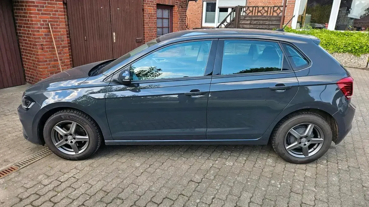 Gebraucht VW Polo Highline 95 PS (69 kW) 2019 Grau Kleinwagen