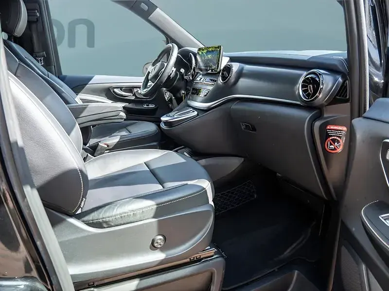 Gebraucht Mercedes EQV300 150 kW (204 PS) 2021 Schwarz Van / Kleinbus