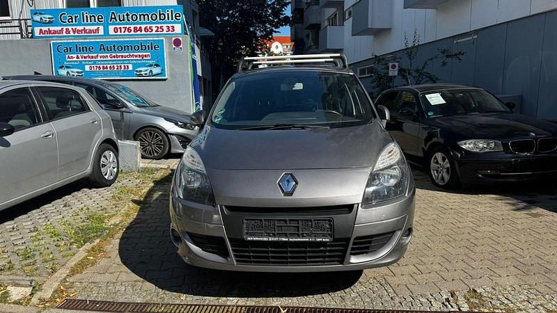 Grau Gebraucht 2011 Renault Scénic III Dynamique Van / Kleinbus | 3.990 € (Fairer Preis) - Bild 1/4