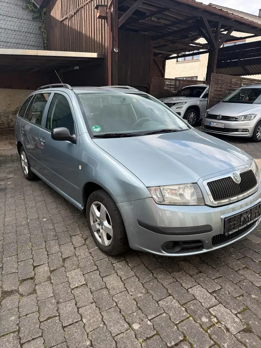 Używany Skoda Fabia 80 KM (58 kW) 2007 Szary Kombi