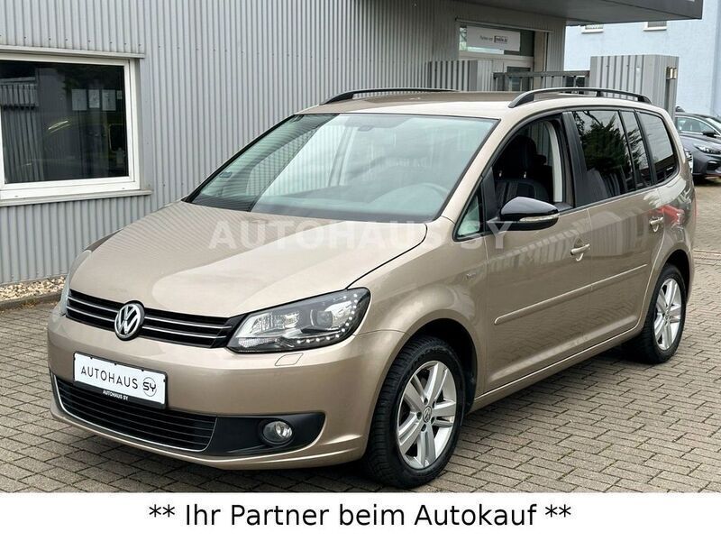 Beige Gebraucht 2012 VW Touran Match Van / Kleinbus | 11.480 € (Etwas zu teuer) - Bild 1/4