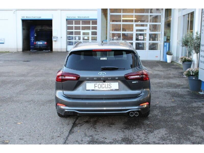 Gebraucht Ford Focus ST-Line 125 PS (91 kW) 2023 Magneticgrau (metallic) (metallic) Kombi