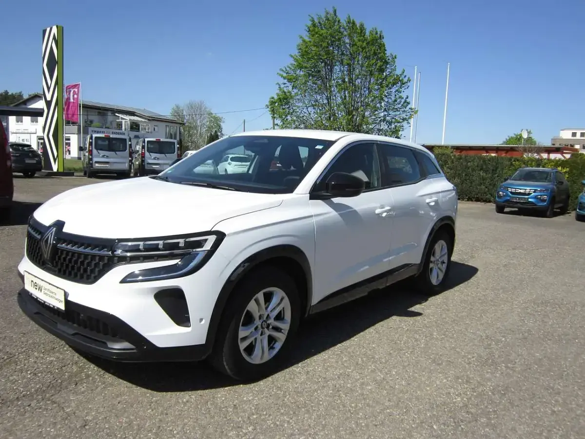 Second-hand Renault Austral Evolution 158 CP (116 kW) 2023 Alb SUV