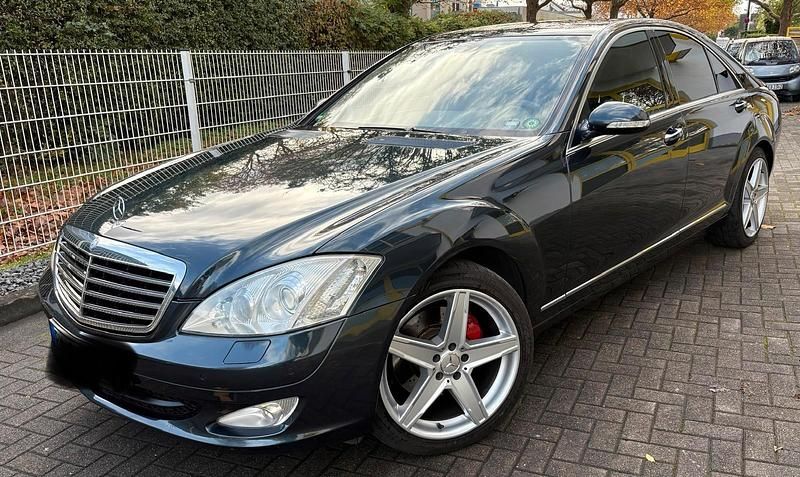 Grau Gebraucht 2007 Mercedes S320 Limousine | 8.950 € (Fairer Preis) - Bild 1/4