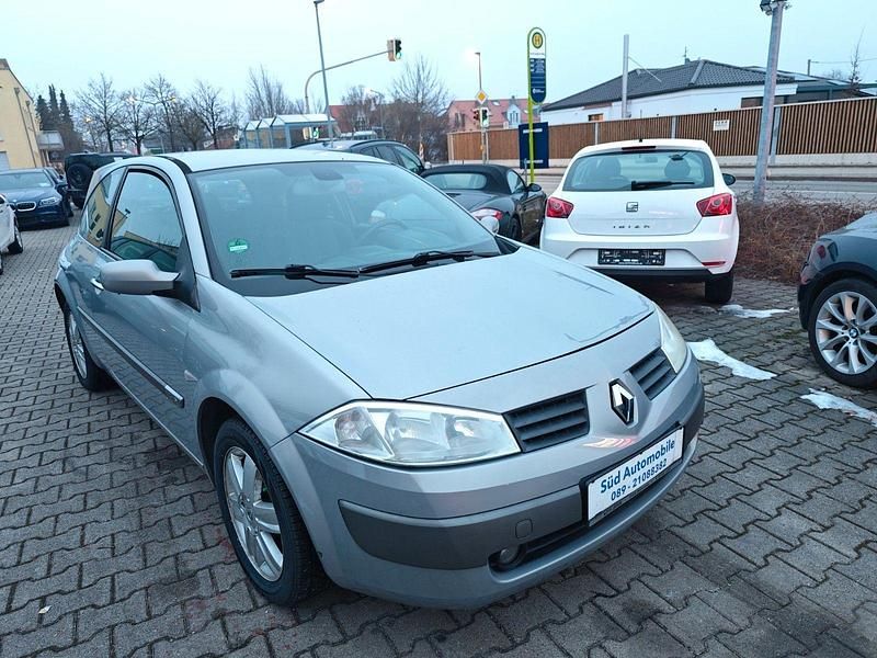 Gebraucht Renault Mégane II Authentique 98 PS (72 kW) 2003 Silber Limousine