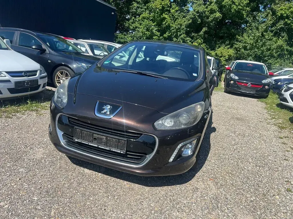 Gebraucht Peugeot 308 Allure 156 PS (114 kW) 2012 Limousine