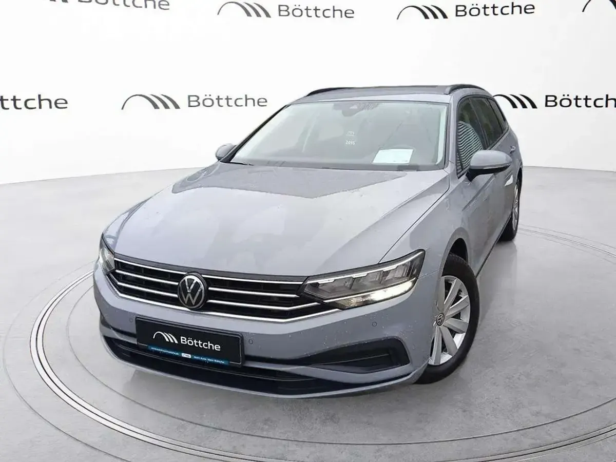 Gebraucht VW Passat Business 150 PS (110 kW) 2022 Deep black perleffekt Kombi