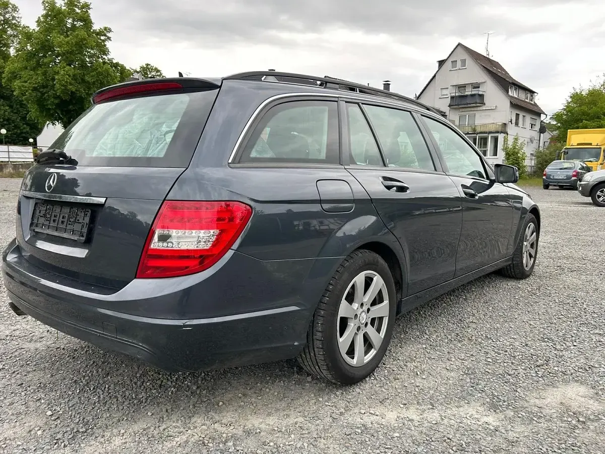 Gebraucht Mercedes C220 170 PS (125 kW) 2014 Grau Kombi