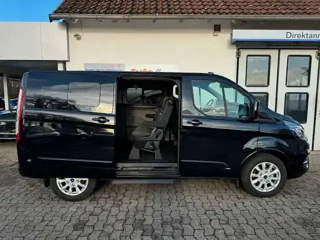 Gebraucht Ford Tourneo Custom 149 PS (109 kW) 2024 Schwarz Van
