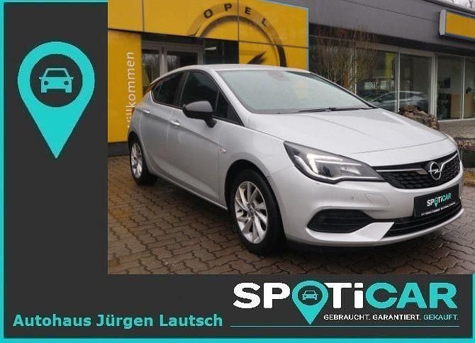 Silber Gebraucht 2021 Opel Astra Edition Limousine | 10.990 € (Superpreis) - Bild 1/4