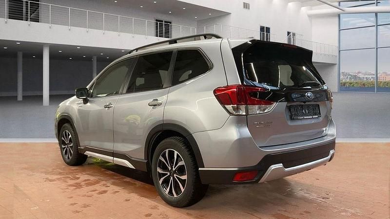 Gebraucht Subaru Forester Active 150 PS (110 kW) 2020 Silber SUV