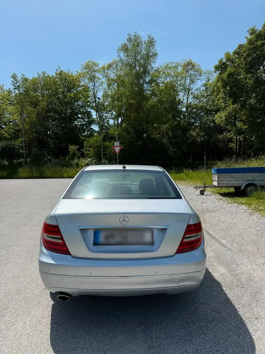 Gebraucht Mercedes C220 170 PS (125 kW) 2011 Silber Limousine
