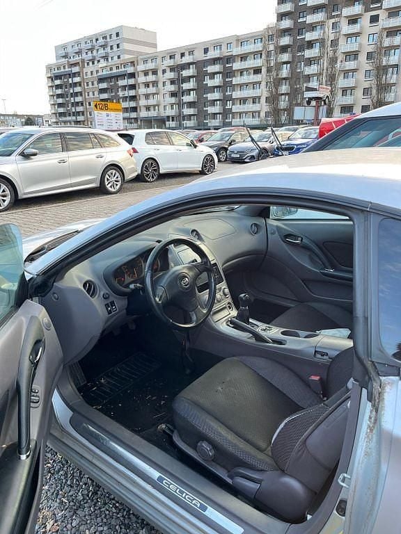 Gebraucht Toyota Celica 143 PS (105 kW) 2001 Silber Coupé