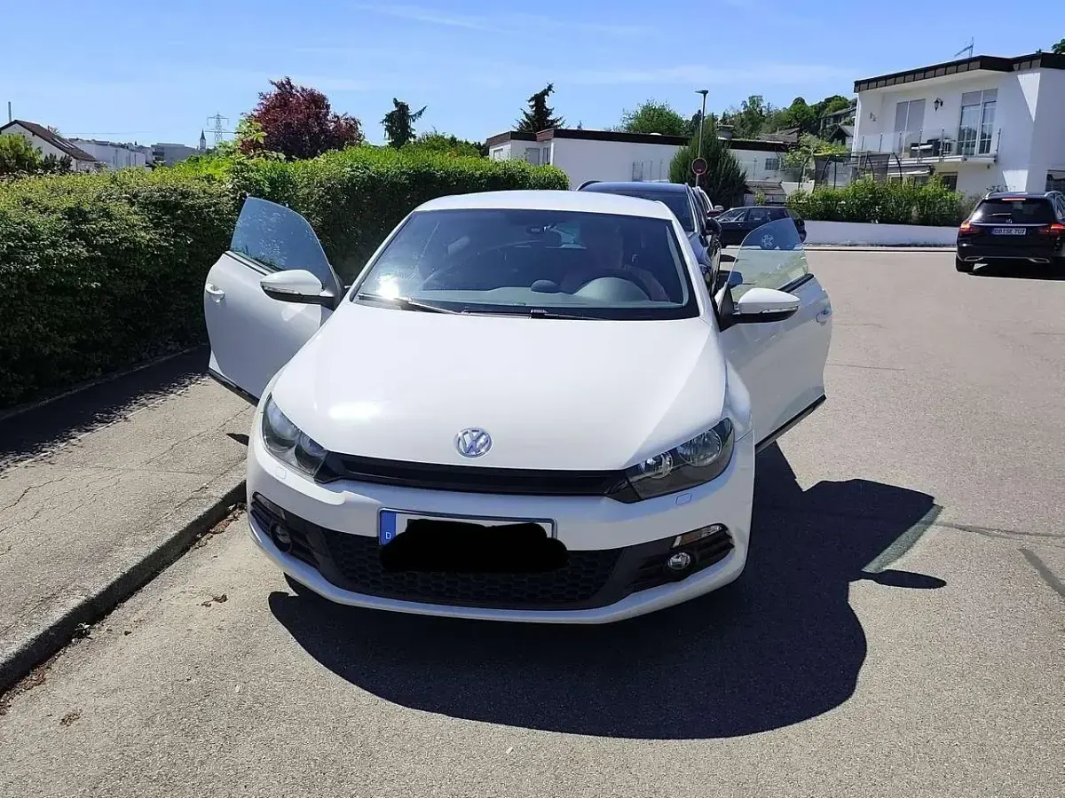 Gebraucht VW Scirocco 122 PS (89 kW) 2010 Weiß Coupé