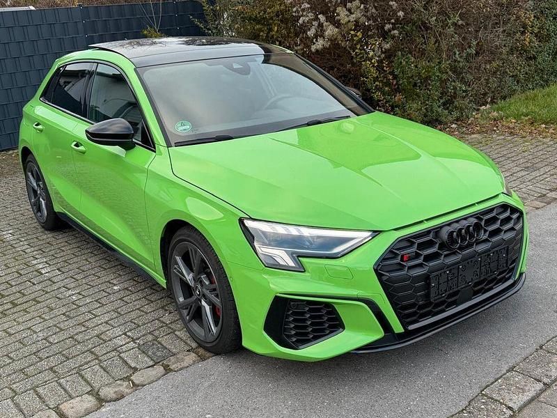 Gebraucht Audi S3 Basis 310 PS (228 kW) 2023 Grün Limousine