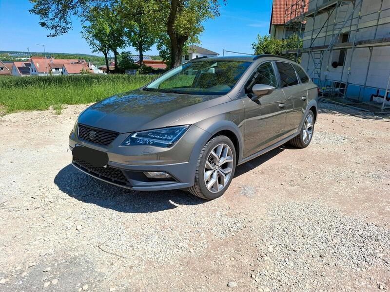 Braun Gebraucht 2015 Seat Leon X-Perience 4Drive Kombi | 14.400 € (Fairer Preis) - Bild 1/4