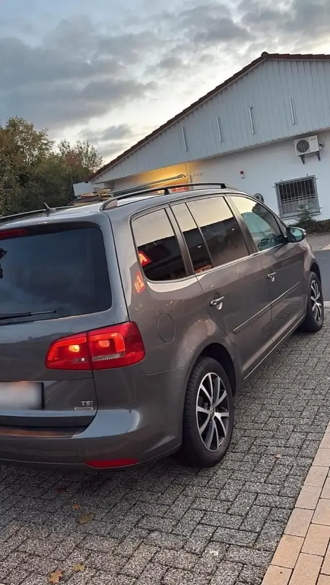 Gebraucht VW Touran 150 PS (110 kW) 2011 Grau Van / Kleinbus