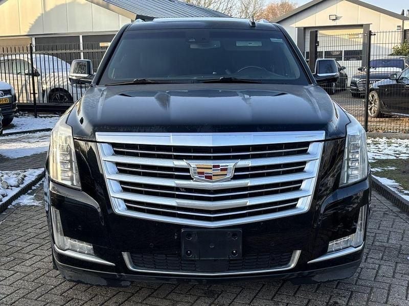 Gebraucht Cadillac Escalade 426 PS (313 kW) 2016 Schwarz SUV