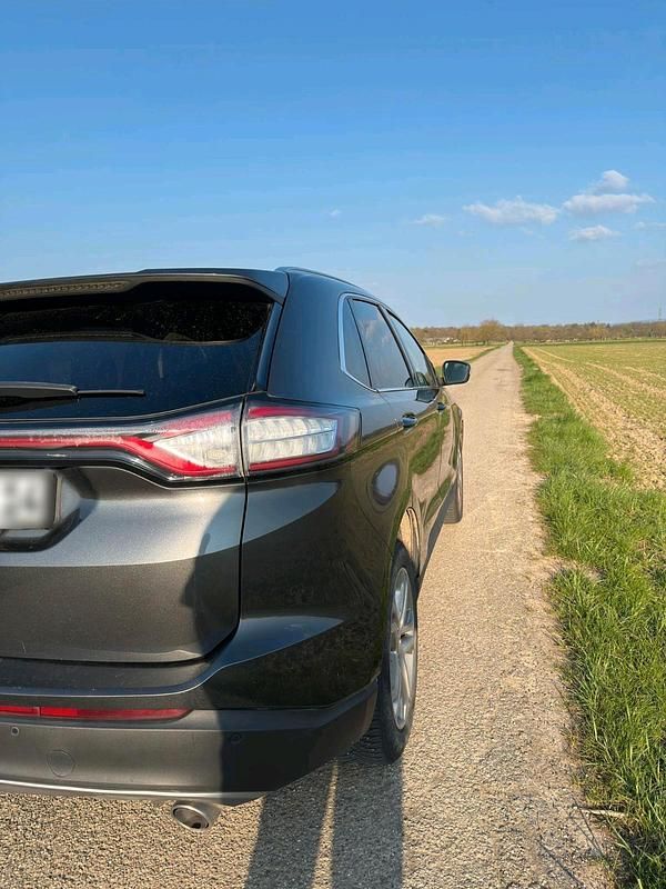 Gebraucht Ford Edge Titanium 180 PS (132 kW) 2017 Grau SUV