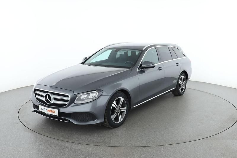Grau Gebraucht 2018 Mercedes E220 Avantgarde Kombi | 24.010 € (Guter Preis) - Bild 1/3